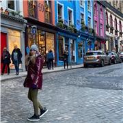 Profesora graduada en Educación primaria, con nivel avanzado de inglés y experiencia previa como profesora particular